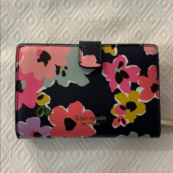 kate spade Handbags - Kate Spade beautiful medium wallet (floral)